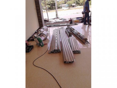 ชิ้นส่วนอะไหล่ประตูเหล็กม้วน